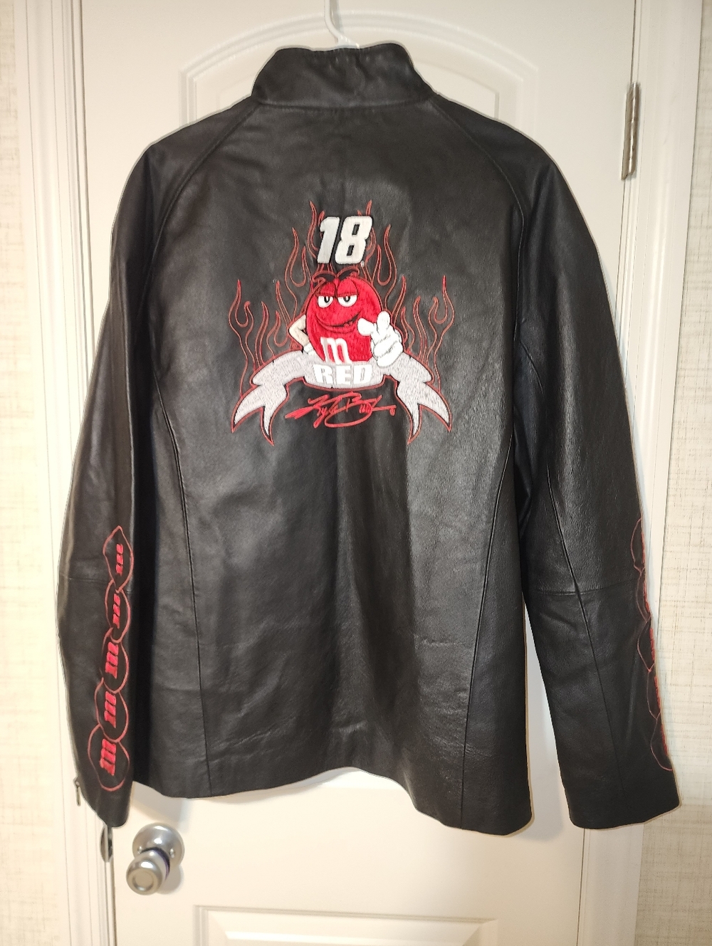 Chase Authentic  Kyle Busch Nascar Red M&M Black Leather Jacket Size Large